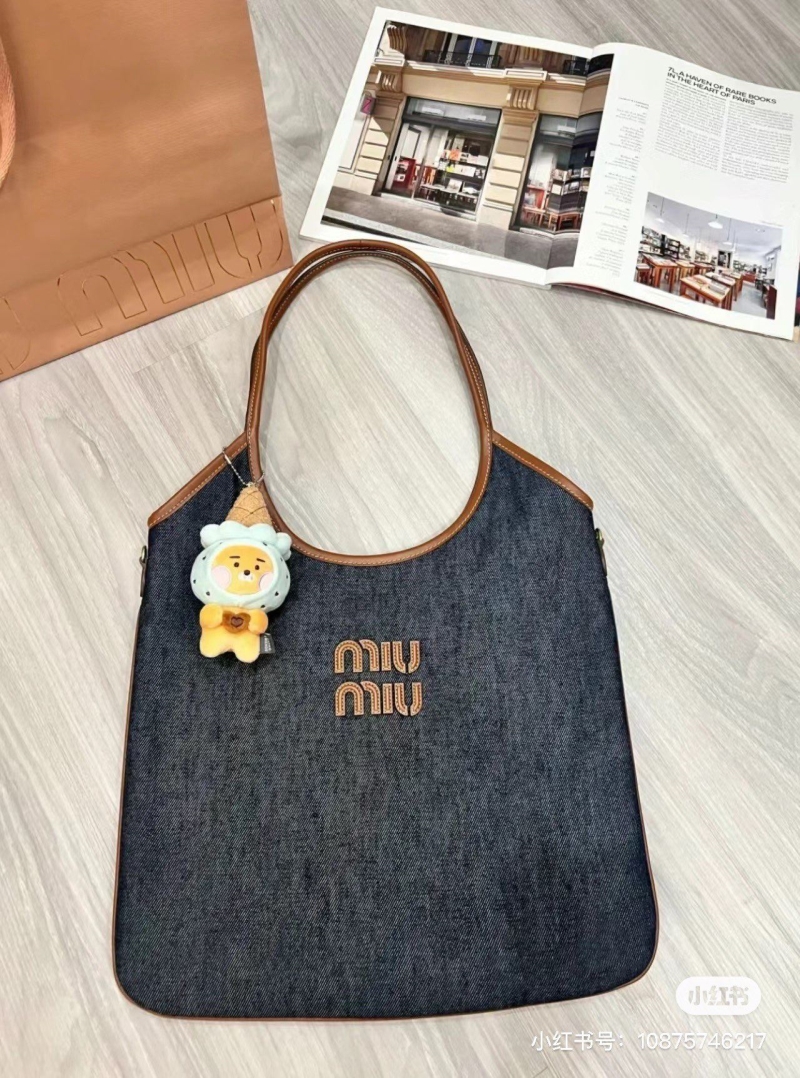 Miu Miu Tote Bags